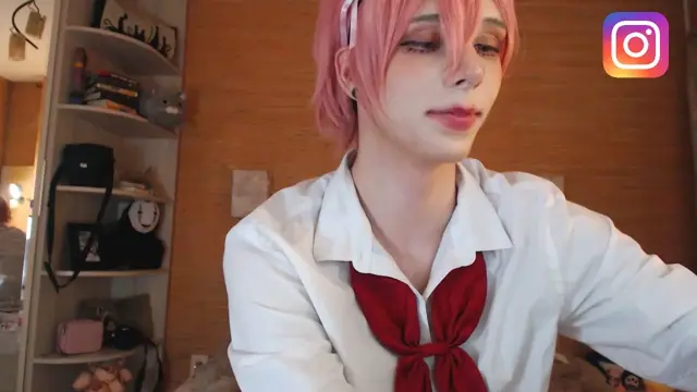 Poster: Shemale Webcams Video for October 15, 2019 – 03