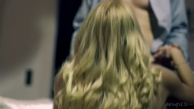 Poster: Shemale Webcams Video for September 18, 2022 – 15