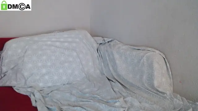 Poster: Shemale Webcams Video for August 15, 2021 – 06