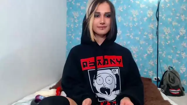 Poster: Shemale Webcams Video for September 16, 2019 – 17